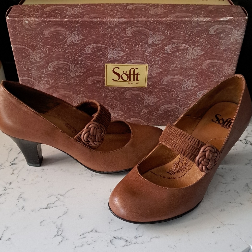 Sofft Tan Heels with Braided Detail